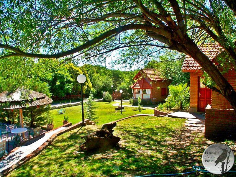 Cabanas El Refugio De Los Pajaros Merlo Exteriör bild