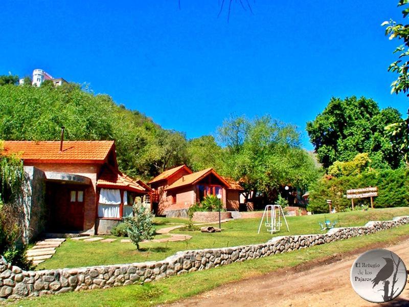 Cabanas El Refugio De Los Pajaros Merlo Exteriör bild